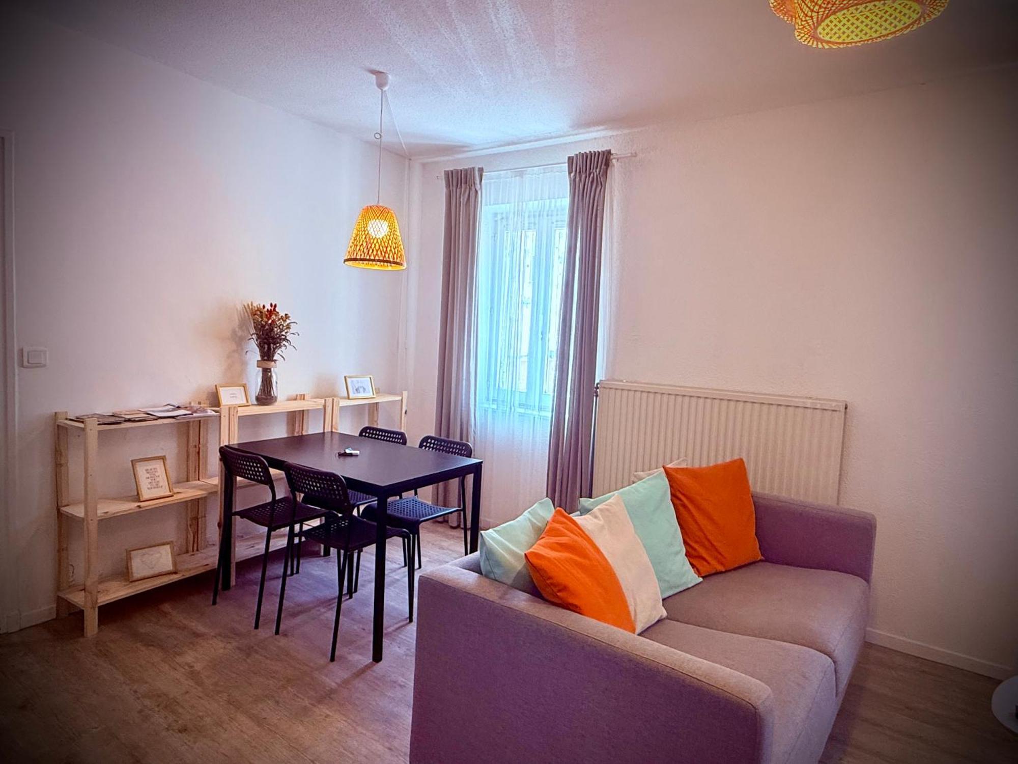 Cozy Central Apartment: Self Check-In with Netflix and Free Parking Avignon Exterior photo